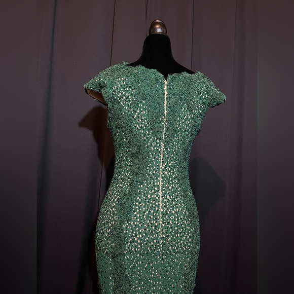 LARA Lace & Beaded Emerald Evening Gown NEW - Picture 8 of 16